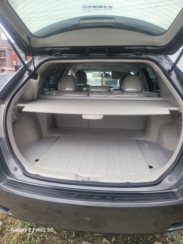 Thumbnail 6 of 2010 Toyota Venza xle